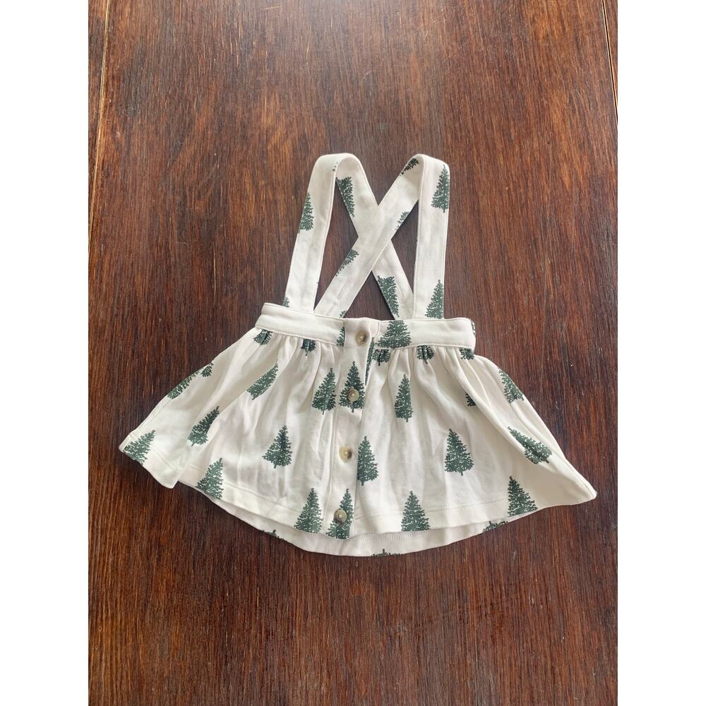 Kate Quinn Christmas tree skirt jumper